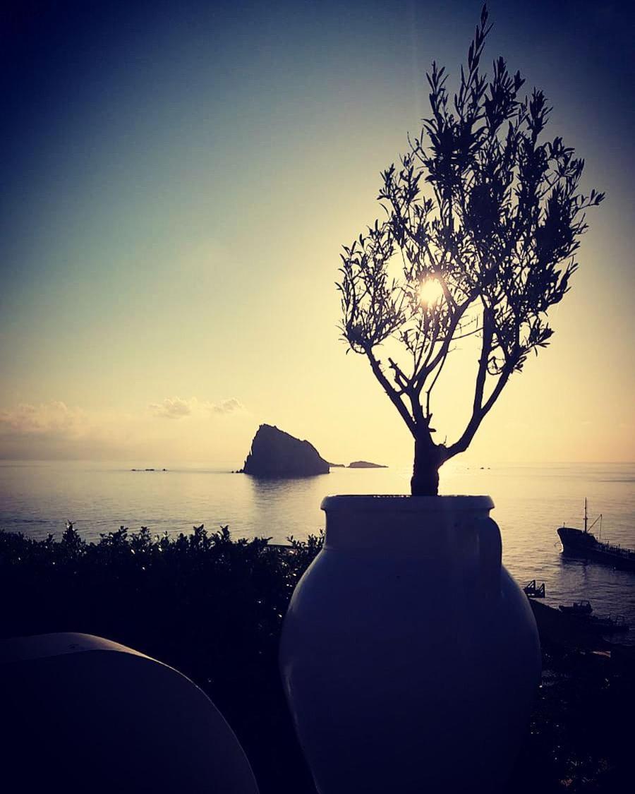 Quartara Boutique Hotel Panarea Exterior foto