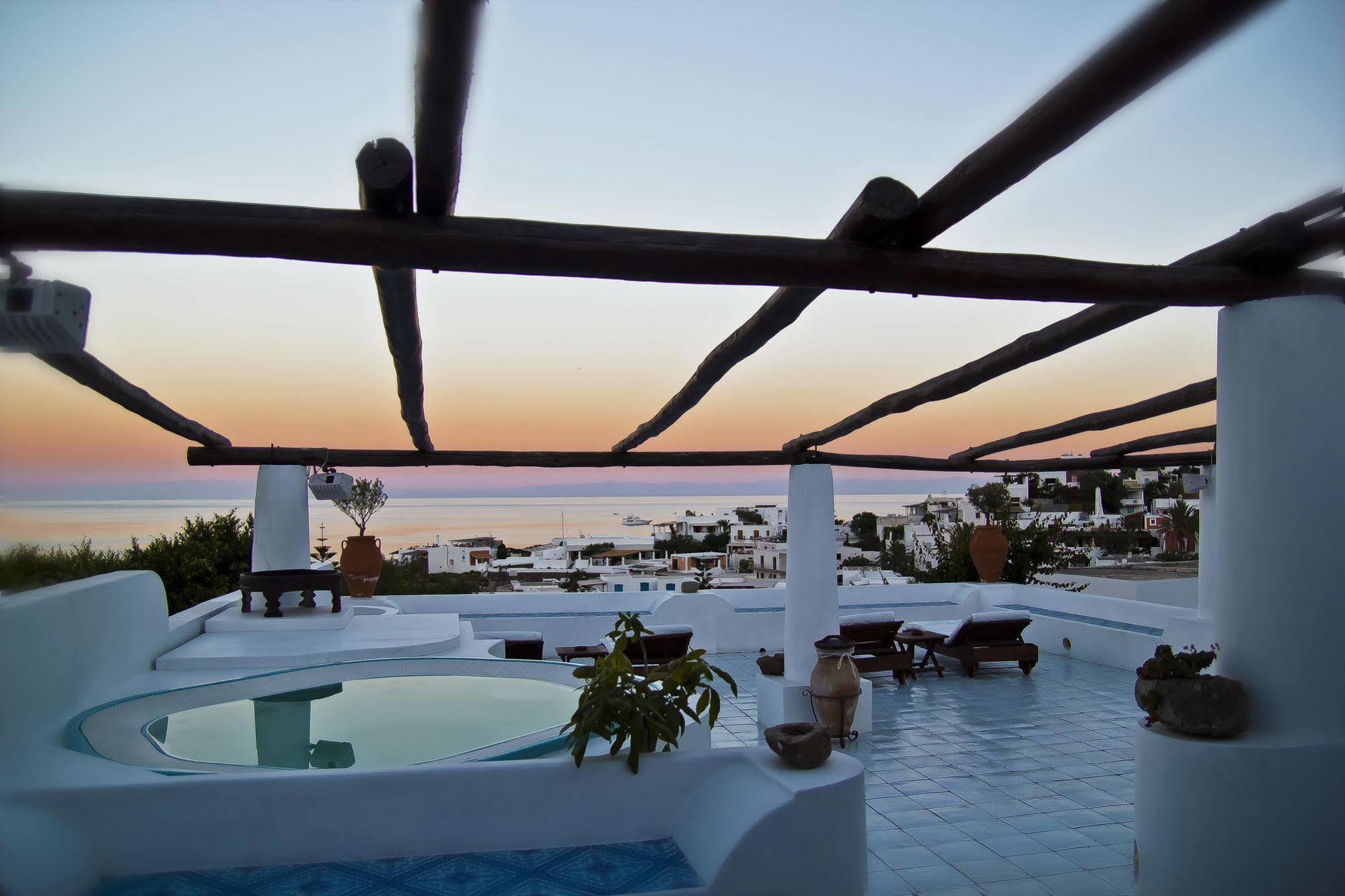 Quartara Boutique Hotel Panarea Exterior foto